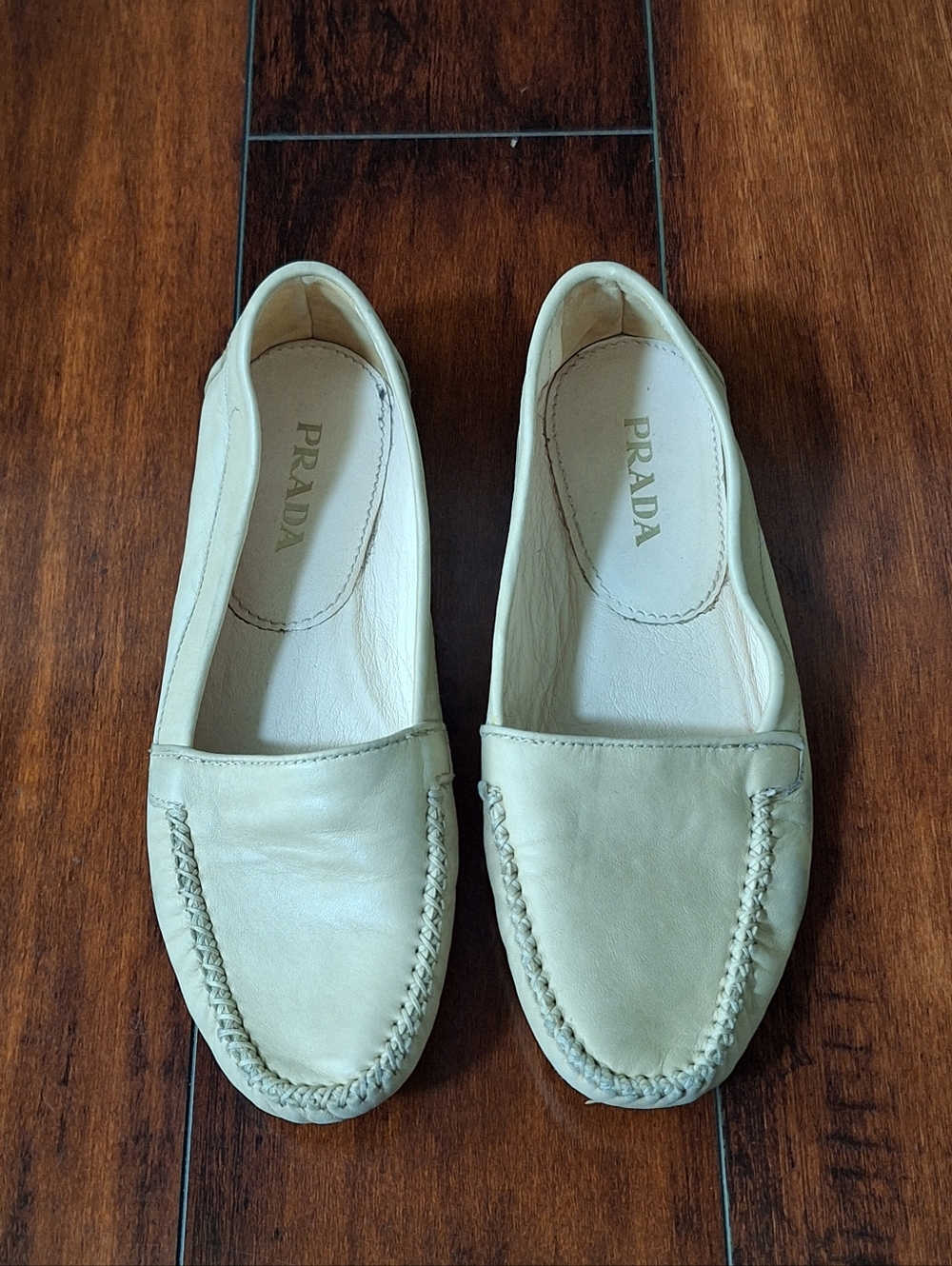 Prada Leather Loafers Flats Beige EU 35.5 US 5 / 5.5 Made in Italy - Picture 2 of 8
